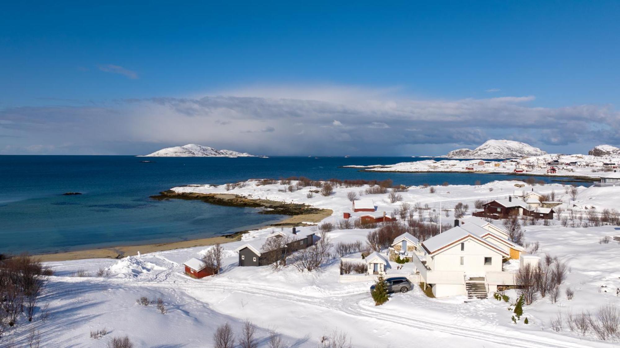 Brensholmen Beach House Tromso Exterior photo